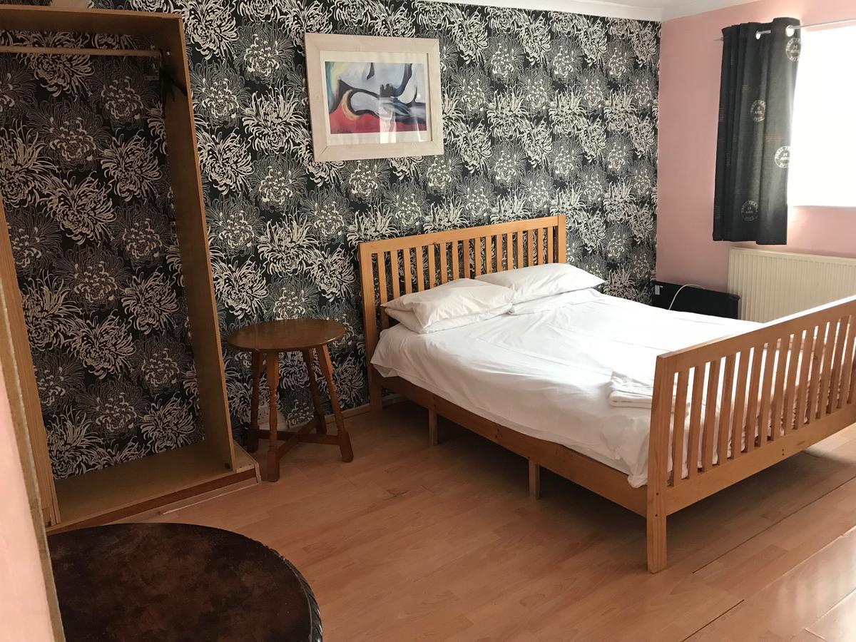 Lindal Hotel Harrow Bagian luar foto