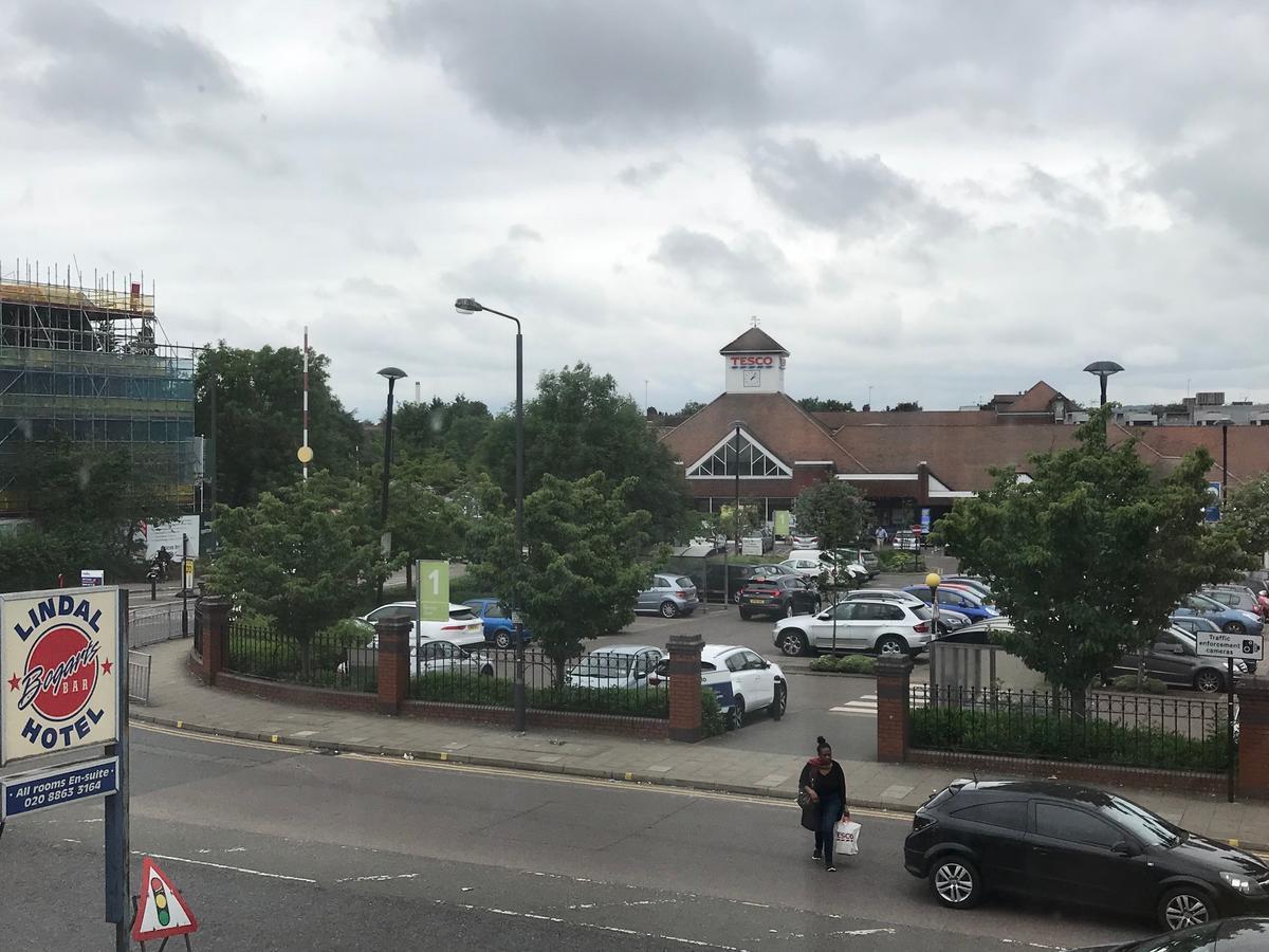 Lindal Hotel Harrow Bagian luar foto