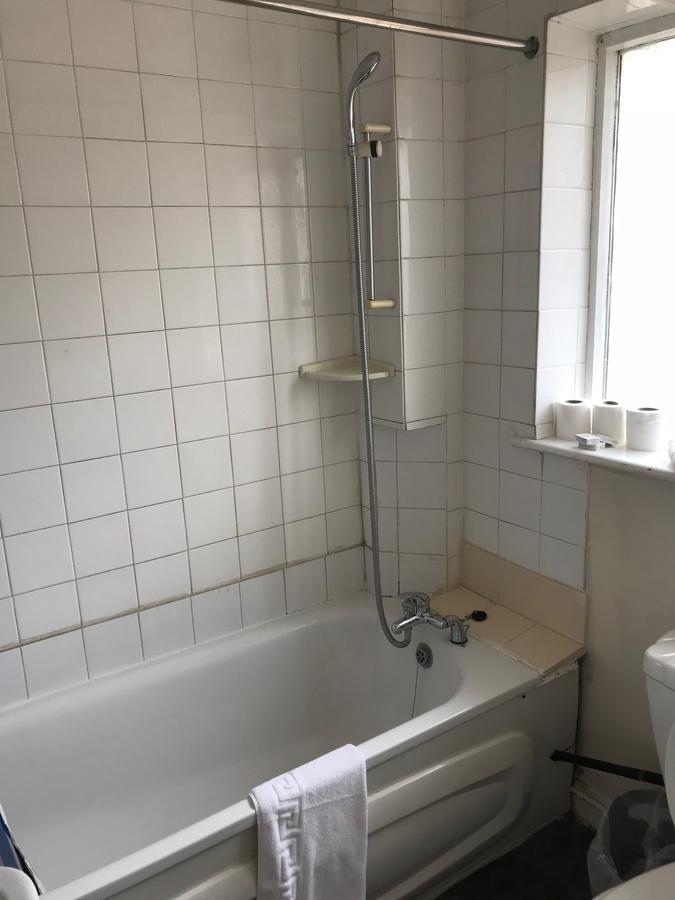 Lindal Hotel Harrow Bagian luar foto