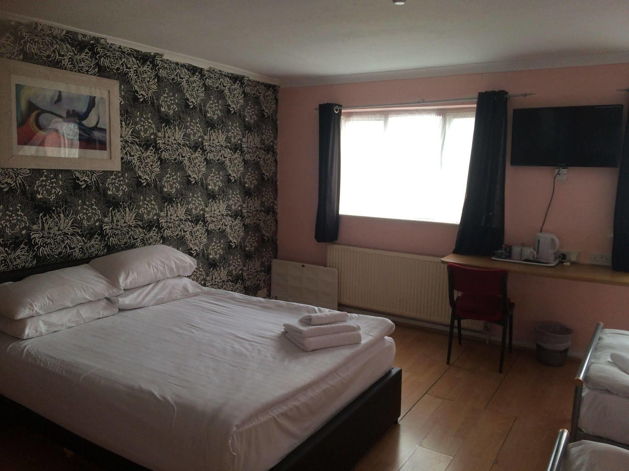 Lindal Hotel Harrow Bagian luar foto